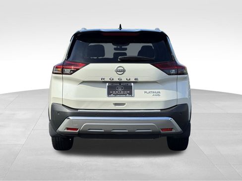 Used 2023 Nissan Rogue Platinum w/ Platinum Premium Package image 4