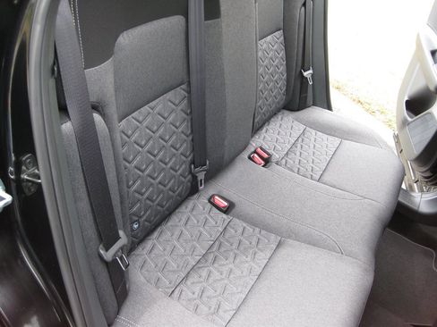 Used 2025 Nissan Kicks SV image 29