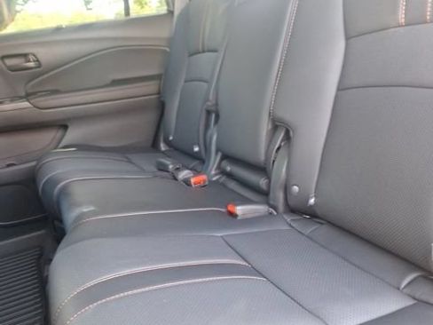 Used 2025 Honda Passport TrailSport image 18