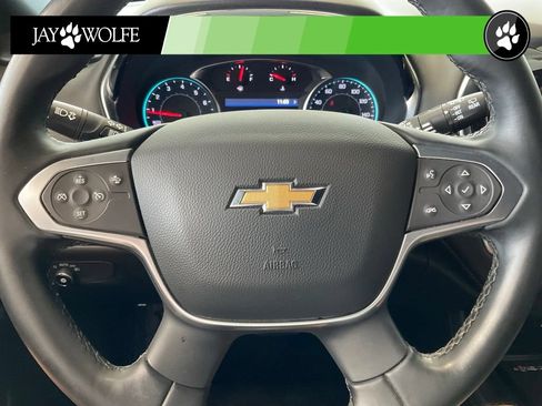 Used 2024 Chevrolet Traverse LT FWD image 11