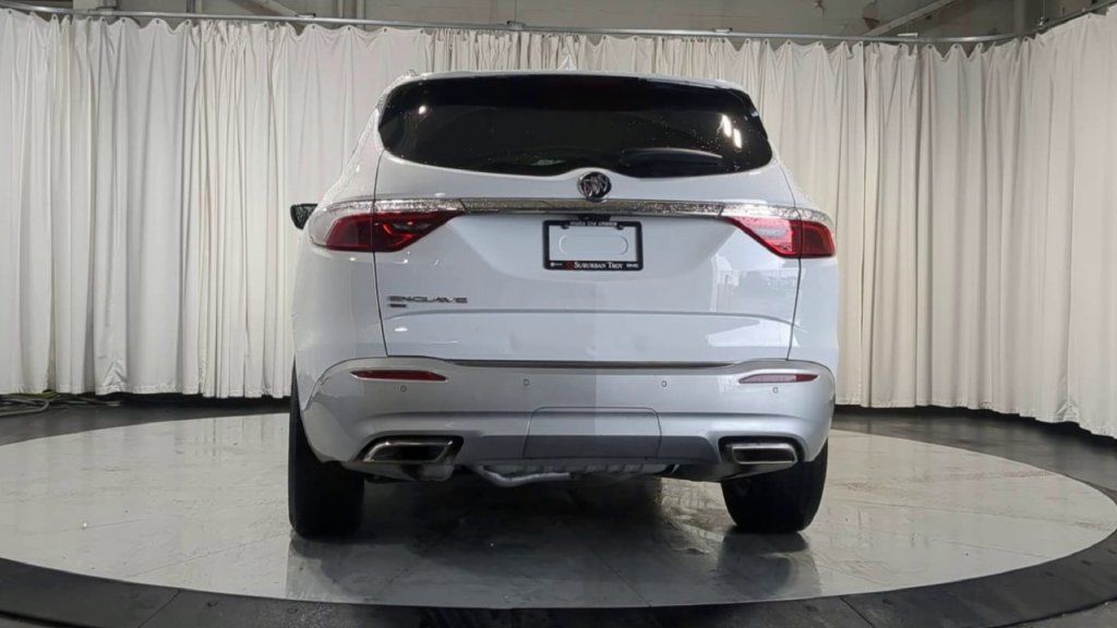 Used 2024 Buick Enclave Essence w/ Sound and Sites Package AWD/4WD image 9