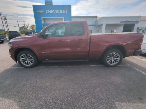 Used 2019 RAM 1500 Laramie w/ Sport Appearance Package AWD/4WD image 4
