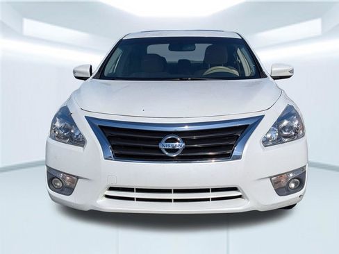Used 2013 Nissan Altima 3.5 SV w/ Navigation Pkg image 10