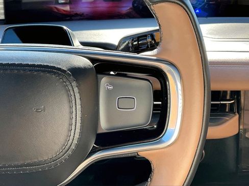 Used 2025 Lincoln Navigator Black Label image 12