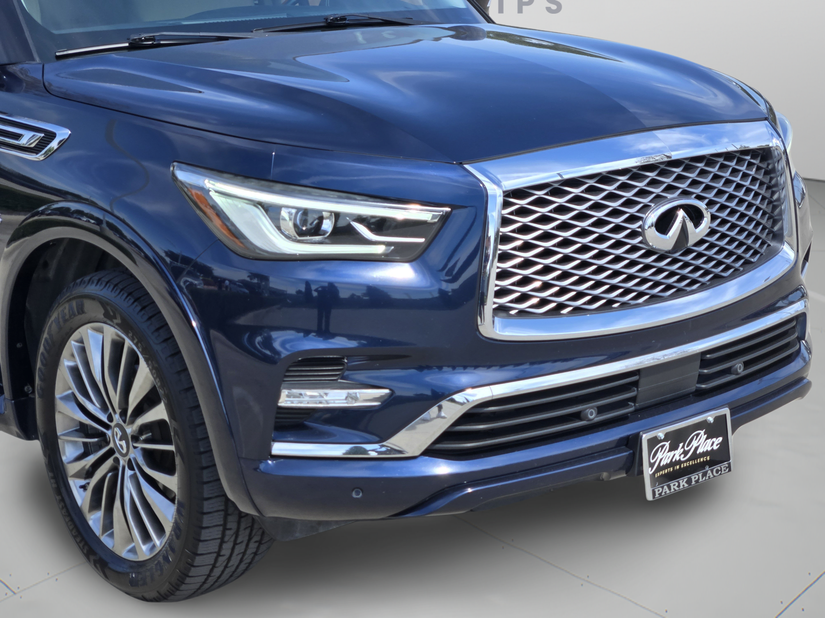 Used 2018 INFINITI QX80 4WD w/ Driver Assistance Package image 34