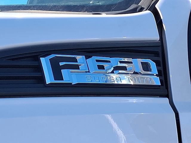Used 2023 Ford F650 2WD Regular Cab Super Duty image 32