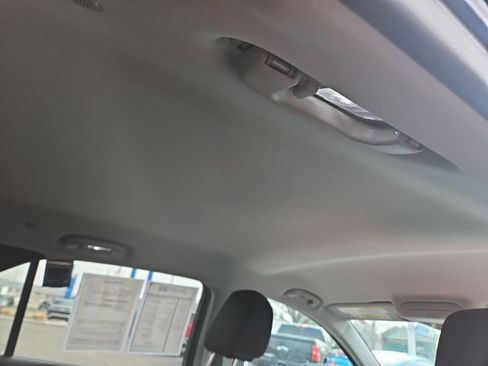 Used 2024 Chevrolet Equinox LT image 16