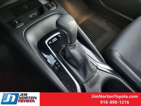 Used 2025 Toyota Corolla XSE FWD image 20