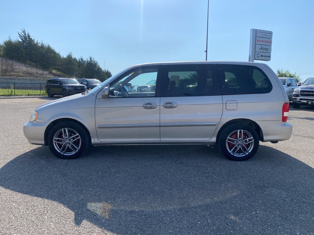 Used 2005 Kia Sedona FWD image 3