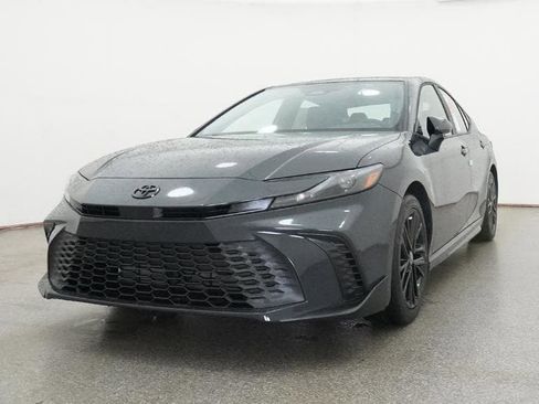 New 2026 Toyota Camry SE FWD image 32