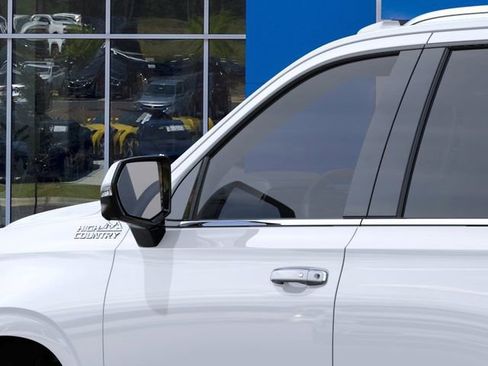 New 2026 Chevrolet Tahoe High Country AWD/4WD image 12