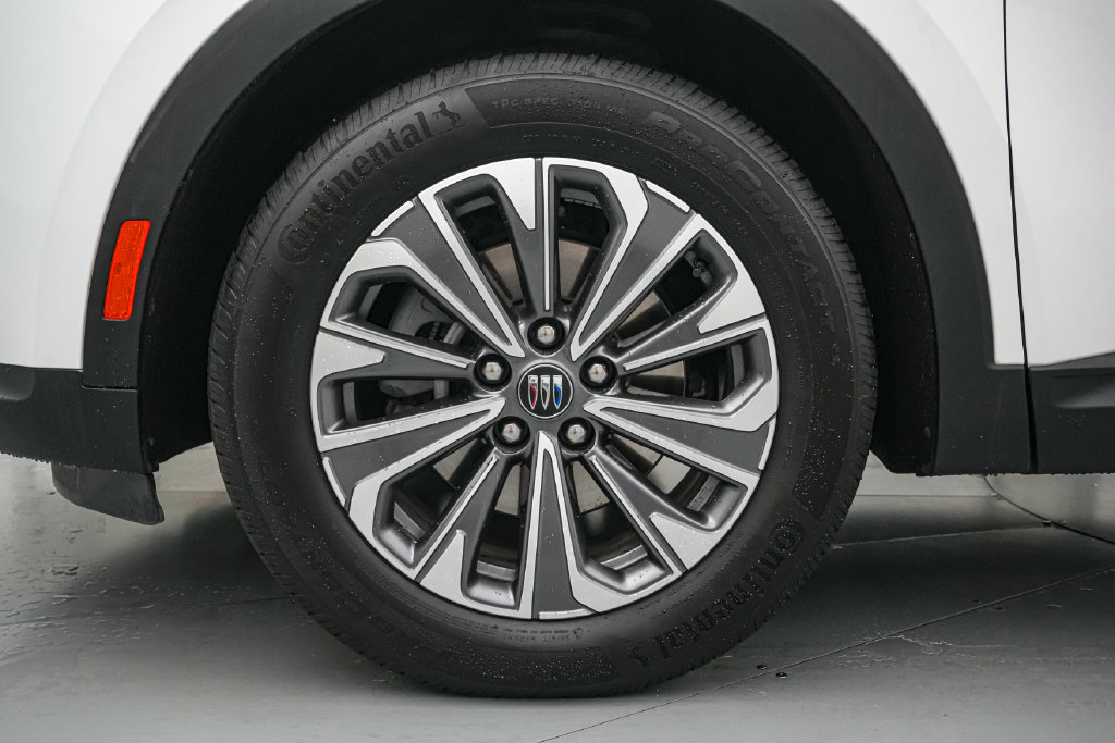 Used 2025 Buick Envision Preferred AWD/4WD image 10