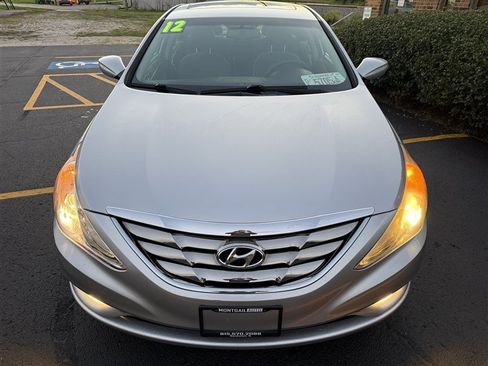 Used 2012 Hyundai Sonata SE w/ Navigation & Sunroof Pkg FWD image 2