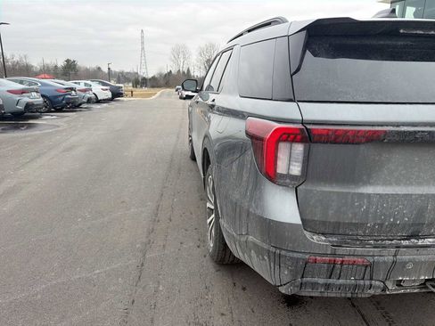 Used 2026 Ford Explorer ST-Line image 4