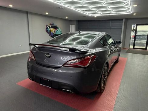 Used 2015 Hyundai Genesis 3.8 RWD image 6