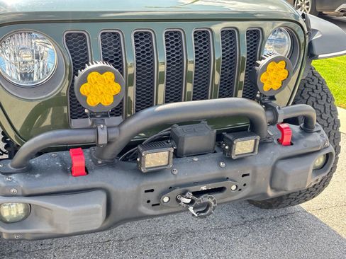 Used 2022 Jeep Wrangler Rubicon AWD/4WD image 11
