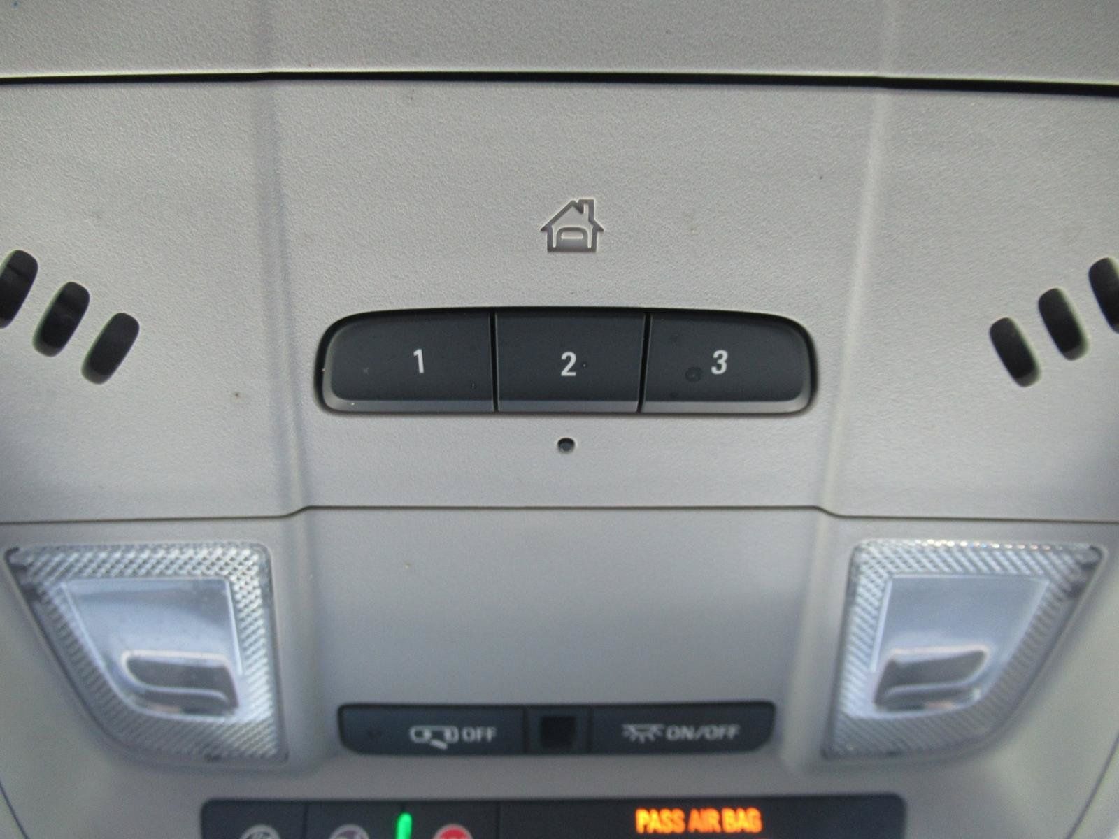 Used 2024 GMC Terrain SLT AWD/4WD image 31