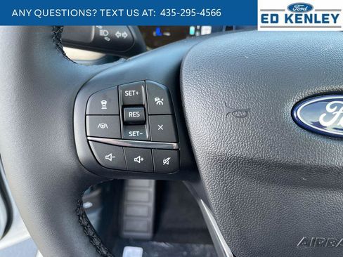 New 2025 Ford Maverick Lariat w/ 4K Tow Package image 17