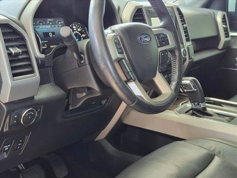 Used 2020 Ford F150 Lariat RWD image 9