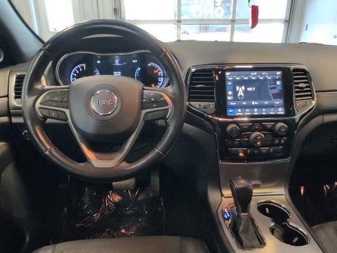 Used 2021 Jeep Grand Cherokee Laredo X AWD/4WD image 17