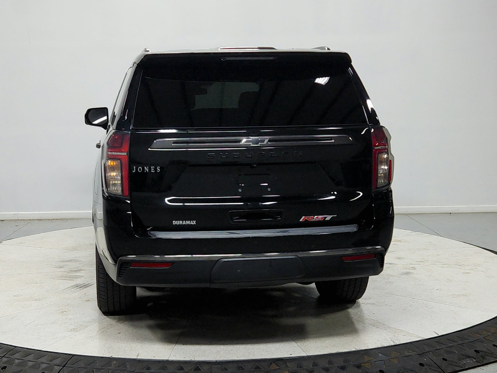 Used 2022 Chevrolet Suburban RST w/ Luxury Package RWD image 7