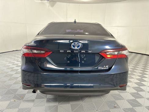 Used 2021 Toyota Camry LE FWD image 7