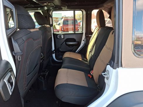 Used 2020 Jeep Wrangler Unlimited Sport image 10