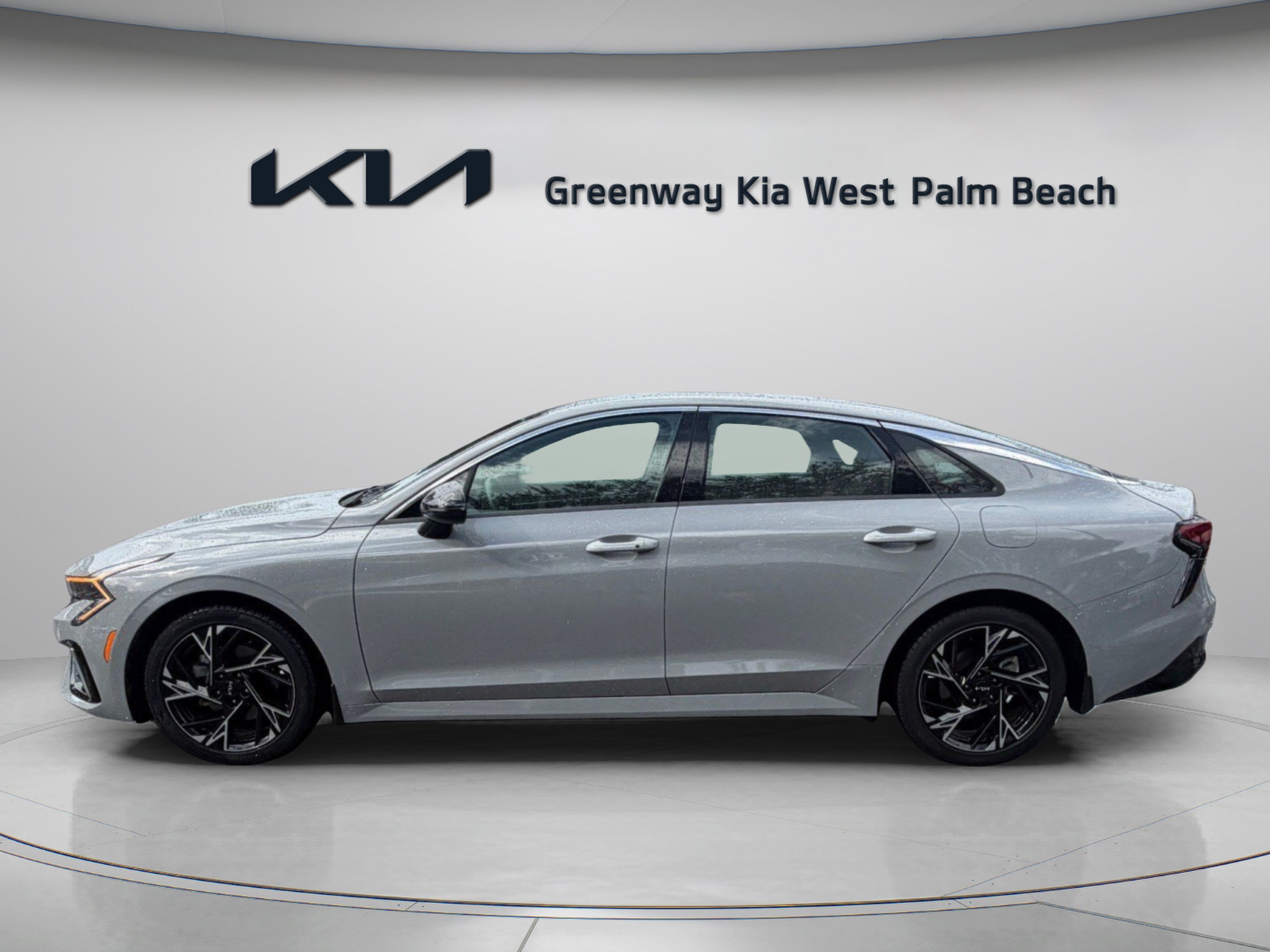 Used 2025 Kia K5 GT-Line w/ GT-Line Premium Package FWD image 4