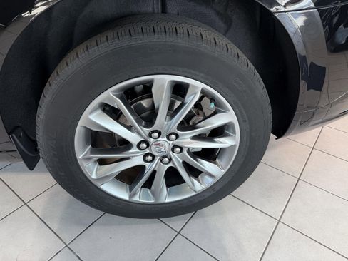 Used 2023 Buick Enclave Avenir w/ Avenir Technology Package image 41