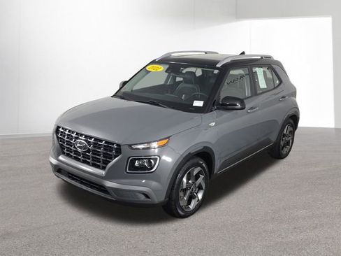 Used 2022 Hyundai Venue Limited image 43