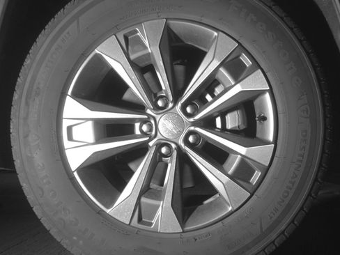 Used 2025 Chevrolet Equinox LT FWD image 16