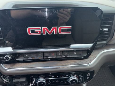 Used 2024 GMC Sierra 1500 SLT w/ SLT Premium Plus Package image 17