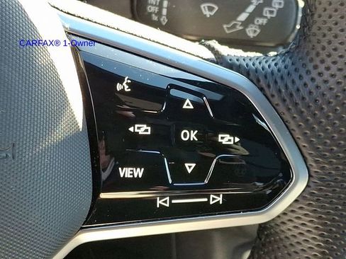 Used 2024 Volkswagen Tiguan SE R-Line image 24