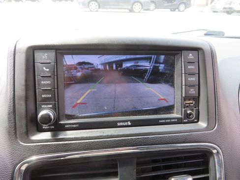Used 2019 Dodge Grand Caravan SXT FWD image 18