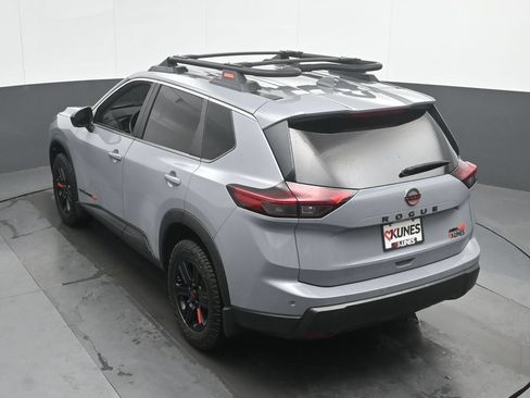 Used 2025 Nissan Rogue SV AWD/4WD image 38