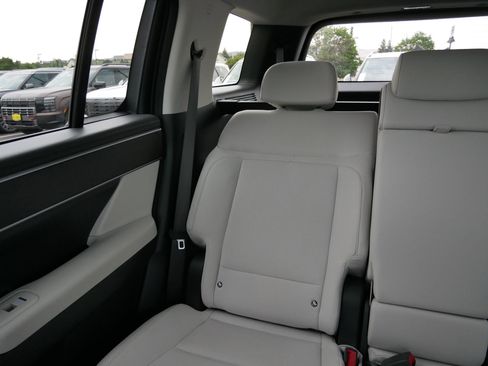 Certified 2026 Hyundai Santa Fe SE AWD/4WD image 12