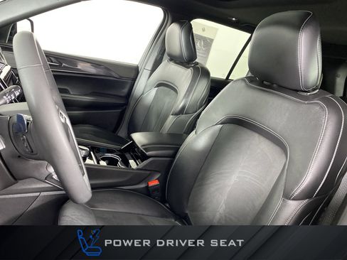 Used 2023 Jeep Grand Cherokee Altitude image 17