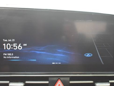 Used 2023 Hyundai Elantra SEL w/ Convenience Package FWD image 24