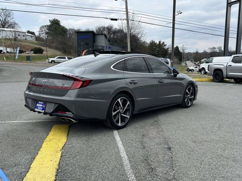 Used 2021 Hyundai Sonata SEL Plus w/ Tech Package image 3