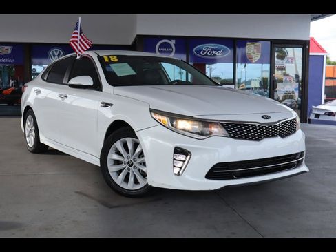 Used 2018 Kia Optima S image 1
