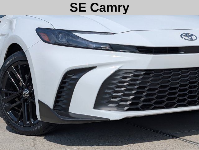 Used 2025 Toyota Camry SE FWD image 3