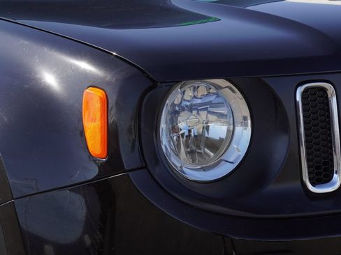 Used 2017 Jeep Renegade Latitude AWD/4WD image 11