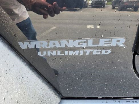 Used 2017 Jeep Wrangler Unlimited Sport image 22