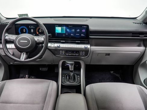 Used 2024 Hyundai Kona SEL AWD/4WD image 5