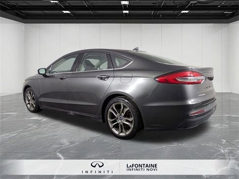 Used 2020 Ford Fusion SEL image 3