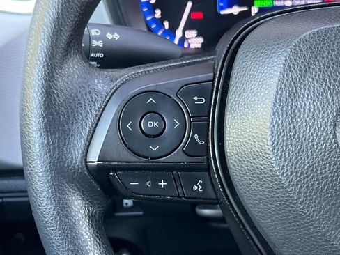 Certified 2022 Toyota Corolla LE FWD image 24