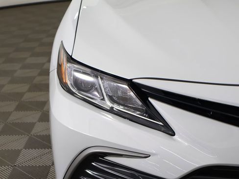 Used 2024 Toyota Camry LE FWD image 11