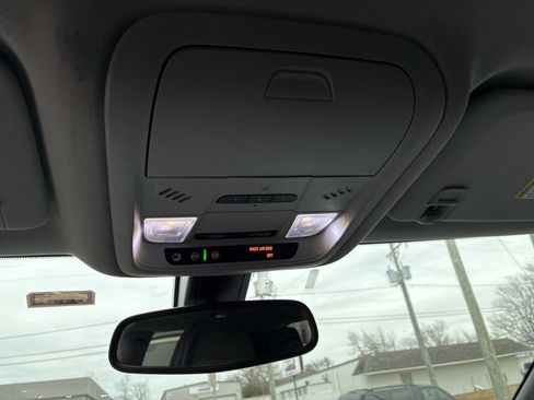 Used 2019 Chevrolet Blazer LT image 19