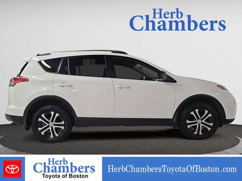 Used 2016 Toyota RAV4 LE AWD/4WD image 11
