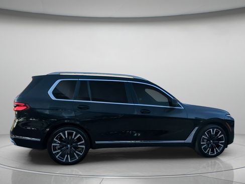 Used 2025 BMW X7 xDrive40i w/ Premium Package AWD/4WD image 31